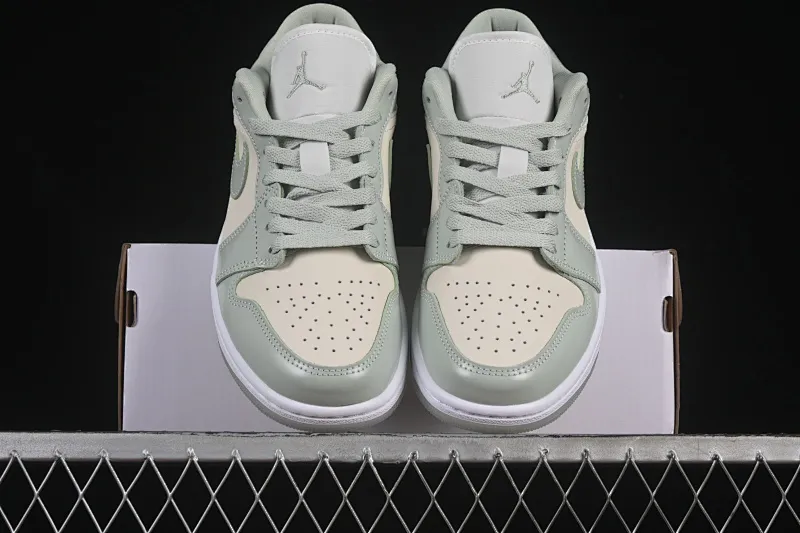 All categories Air Jordan Jordan series basketball shoes Air Jordan 1 Low G version pure original Air Jordan 1 Low AJ1 Joe 1 amber green low-top cultural casual sneakers HF4078-100